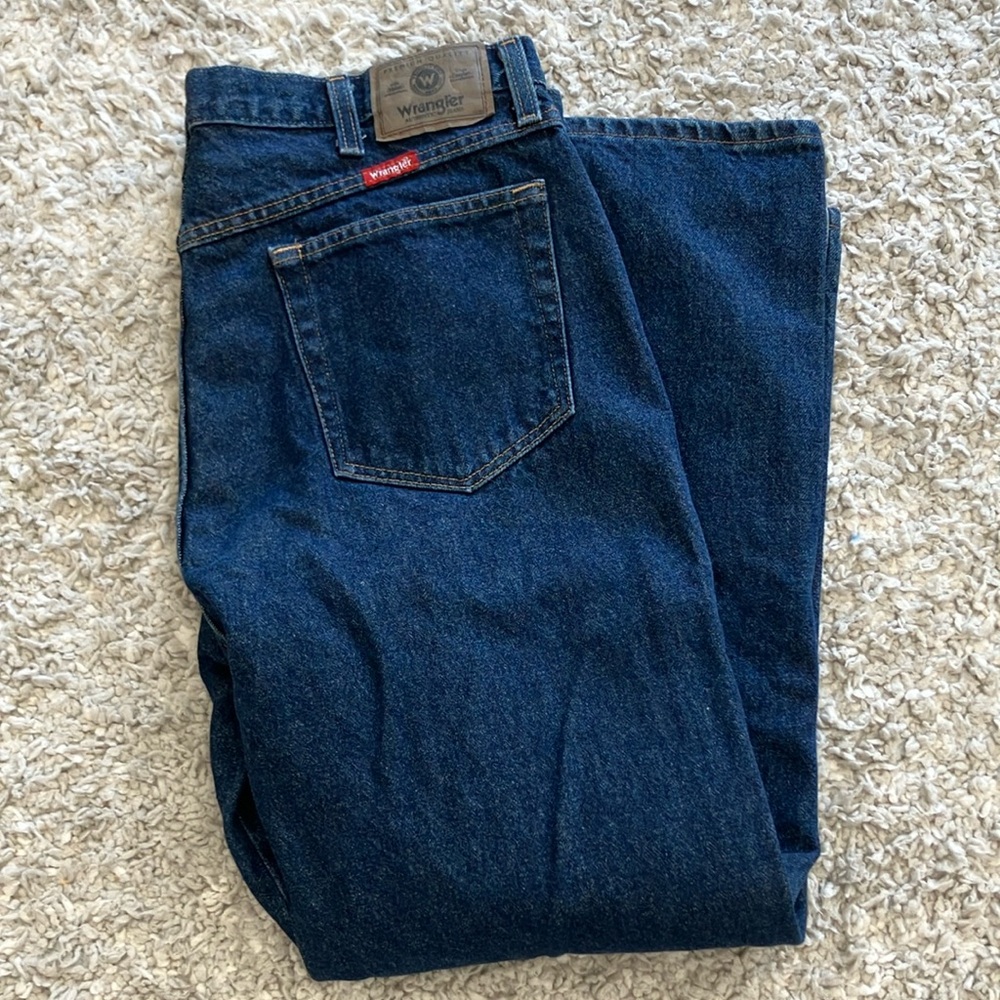 Wrangler Blue Relaxed Fit Jeans Classic Style
